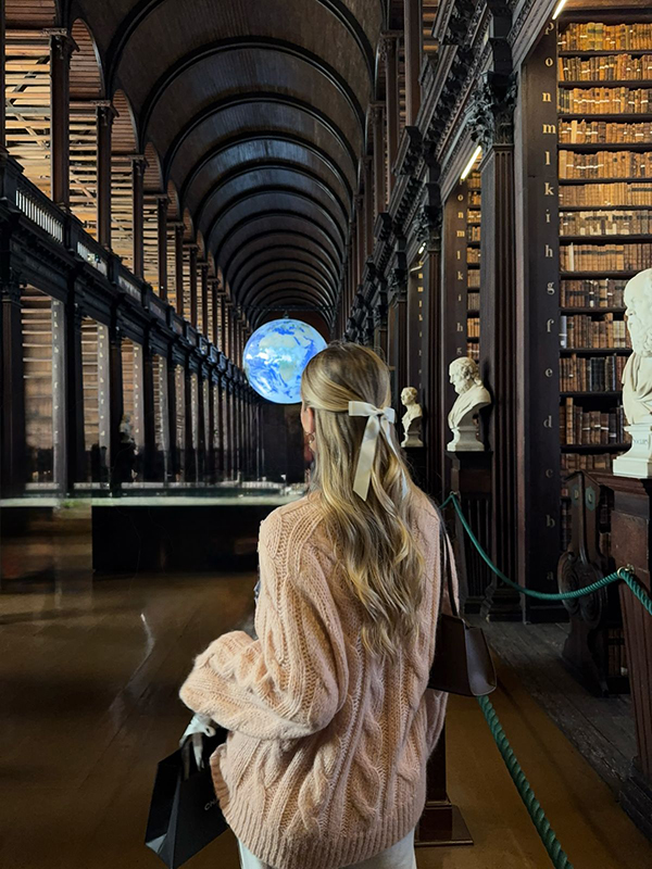 TrinityCollegeandTheBookofKells Irlandia Destination Travelideas